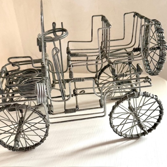 Handmade Wire vintage Car sculpture - Picture 7 of 9